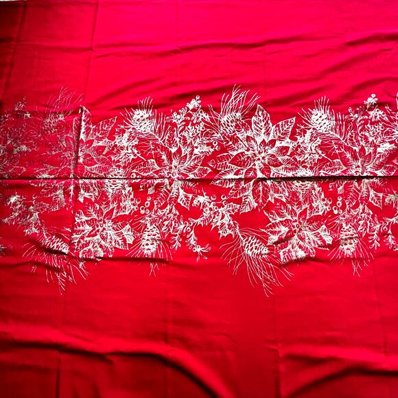 Vintage Christmas Holiday tablecloth buffet size rectangle red with gold leaves - Picture 3 of 7